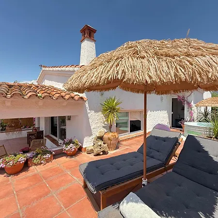 Agi El Xalet Vakantiehuis